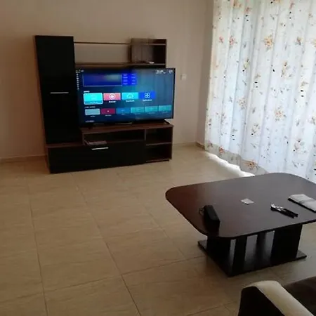 Apartamento Yves 2 Bed At Sun Village Sunny Not Far Away From The Sea *