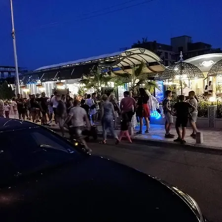 Yves 2 Bed At Sun Village Sunny Not Far Away From The Sea Apartamento